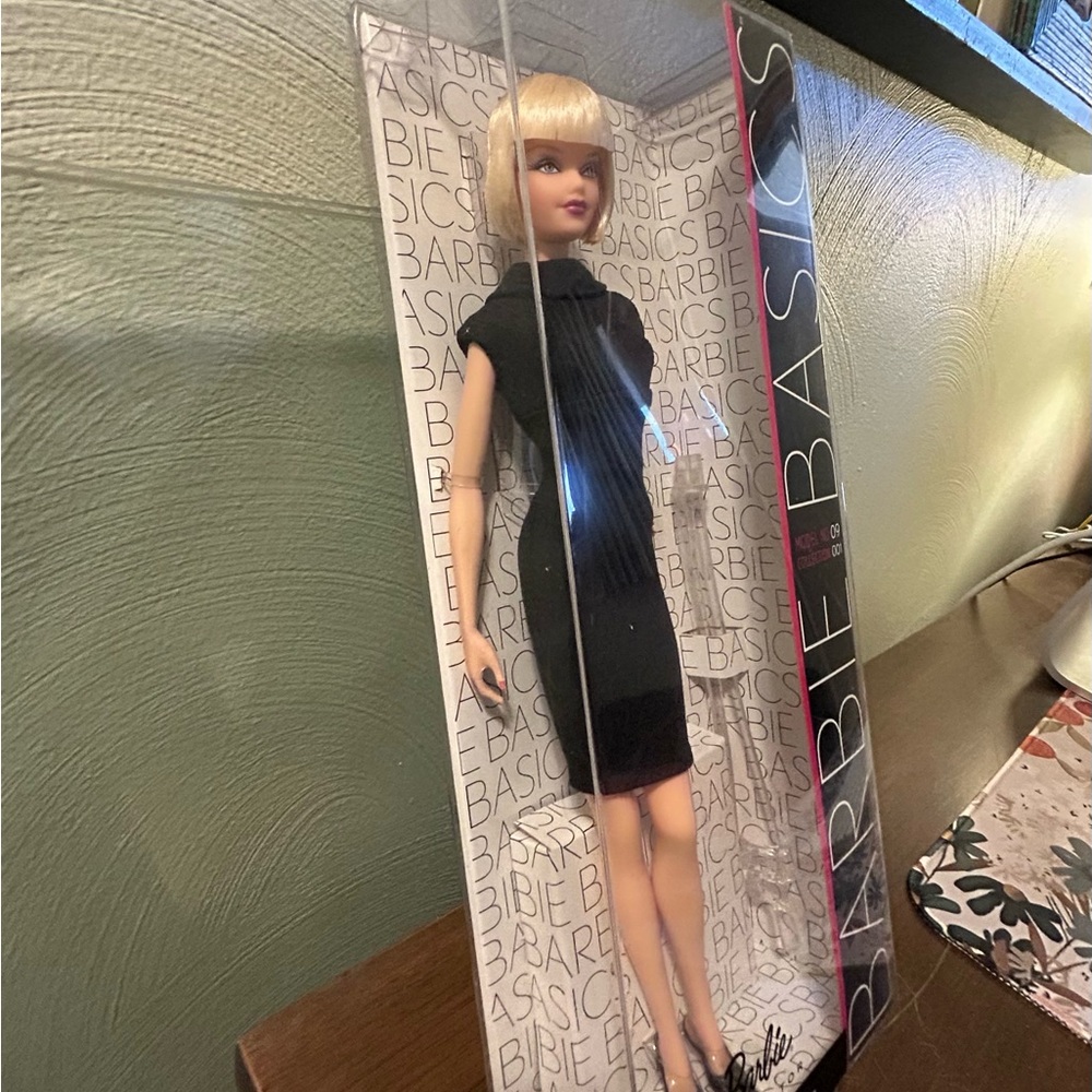 Barbie Basics Doll in Elegant Black - Picture 2 of 5